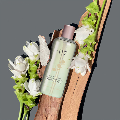 Освежающий и увлажняющий гель для душа с минералами "Матча", 350 мл